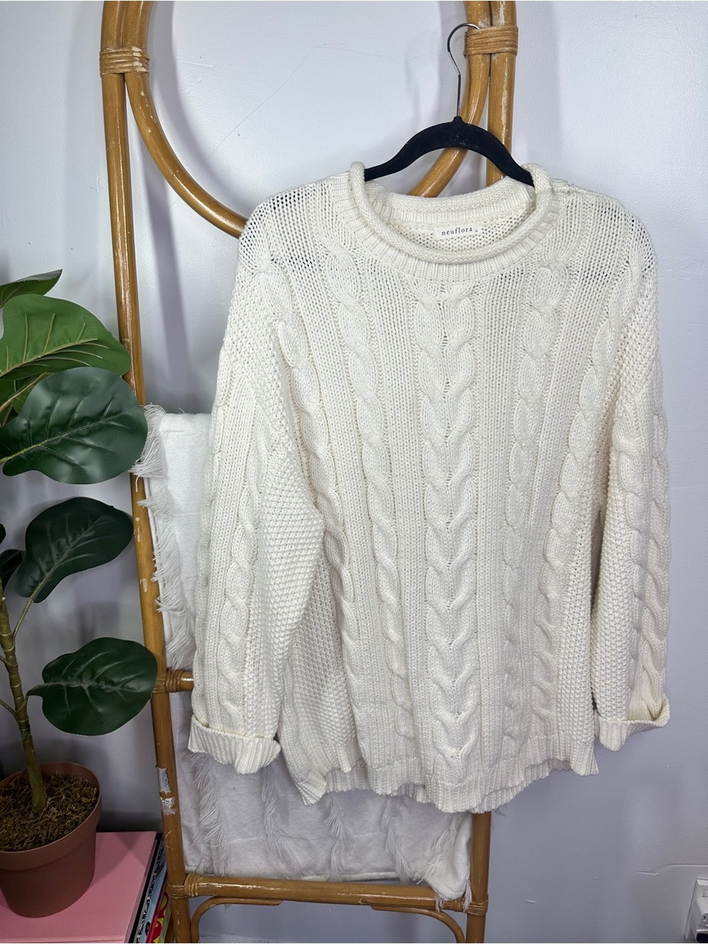 Neuflora White Cable Knit Chunky Sweater sz XL